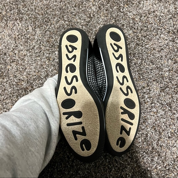 Stuart Weitzman Mesh Flats - Picture 3 of 11